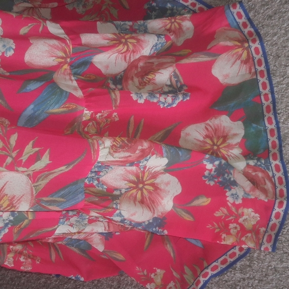 Ladies dress - Picture 3 of 4